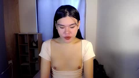 Snapshot of hotbunnyrainx chatting on 16, 11, 2025 rain online show from 16, 11, 2025