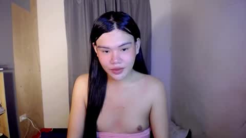 Snapshot of hotbunnyrainx chatting on 9, 2, 2026 rain online show from 9, 2, 2026