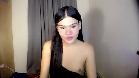 Snapshot of hotbunnyrainx chatting on 15, 2, 2026 rain online show from 15, 2, 2026