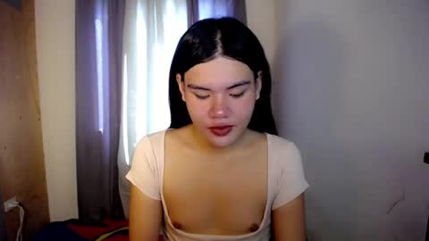 Snapshot of hotbunnyrainx chatting on 4, 3, 2026 rain online show from 4, 3, 2026