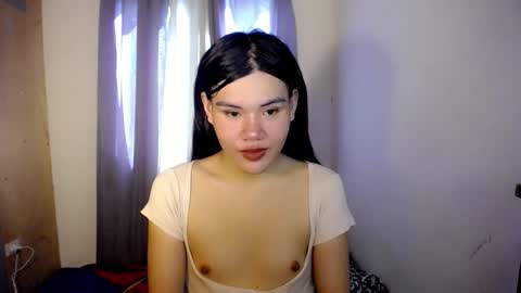 Snapshot of hotbunnyrainx chatting on 8, 3, 2026 rain online show from 8, 3, 2026