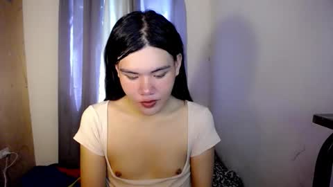 Snapshot of hotbunnyrainx chatting on 8, 3, 2026 rain online show from 8, 3, 2026