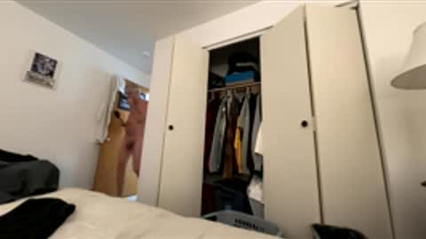 hotbuns69_ online show from 2, 12, 2025