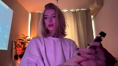 hotchubently online show from 3, 3, 2025