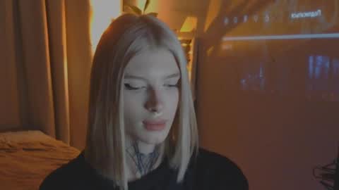 hotchubently online show from 5, 3, 2025