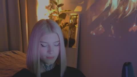 hotchubently online show from 6, 3, 2025