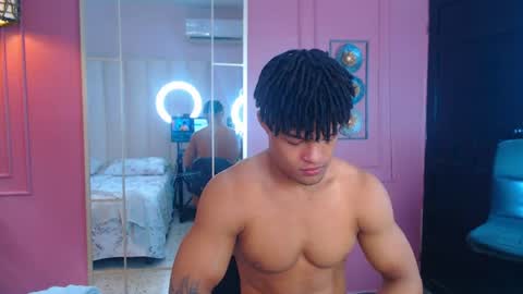 Snapshot of hotcrew_ chatting on 21, 6, 2026 Hussain aaron and Ekko online show from 21, 6, 2026