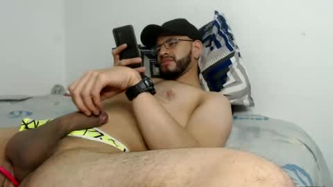 hotdereck33 online show from 5, 3, 2025