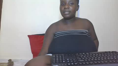 Snapshot of hotebbbyy chatting on 4, 1, 2025 EBBY online show from 4, 1, 2025