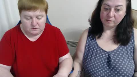 Snapshot of hotfiremommy chatting on 18, 3, 2026 LimonkaFire online show from 18, 3, 2026
