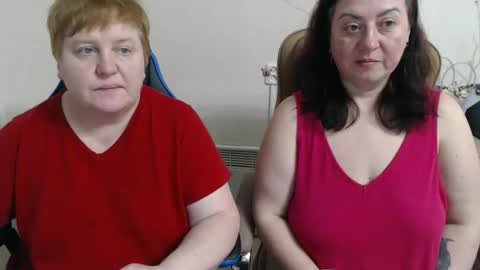 Snapshot of hotfiremommy chatting on 3, 4, 2026 LimonkaFire online show from 3, 4, 2026