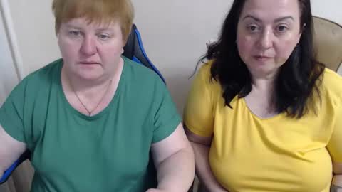 Snapshot of hotfiremommy chatting on 13, 4, 2026 LimonkaFire online show from 13, 4, 2026
