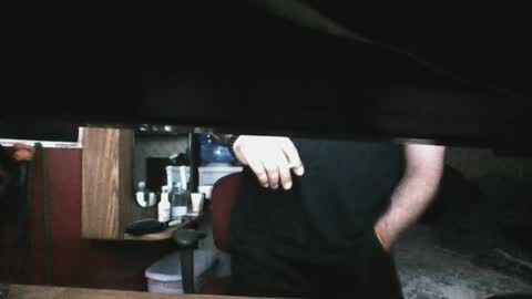 Hotfreakinstud online show from 9, 4, 2026