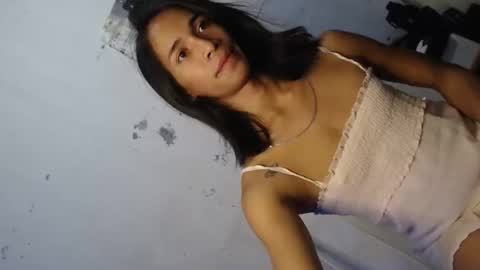 Snapshot of hotgirl_krisxx chatting on 9, 11, 2025 hotgirl_krisxx online show from 9, 11, 2025