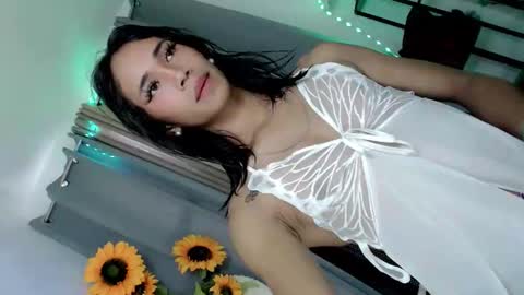 Snapshot of hotgirl_krisxx chatting on 17, 11, 2025 hotgirl_krisxx online show from 17, 11, 2025