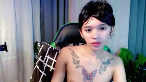 Snapshot of hotgirlronaxx chatting on 16, 12, 2025 hotgirlronaxx online show from 16, 12, 2025