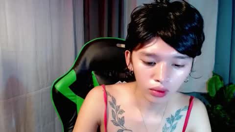 Snapshot of hotgirlronaxx chatting on 19, 12, 2025 hotgirlronaxx online show from 19, 12, 2025