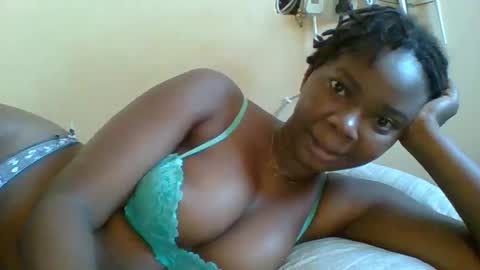 Snapshot of hotgodees chatting on 3, 3, 2026 Queen online show from 3, 3, 2026
