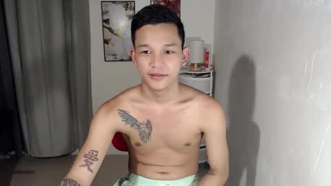 Snapshot of hotguy0503 chatting on 19, 10, 2025 hotguy0503 online show from 19, 10, 2025