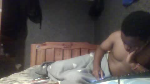 Snapshot of hotguyy001 chatting on 21, 2, 2025 hotguyy001 online show from 21, 2, 2025