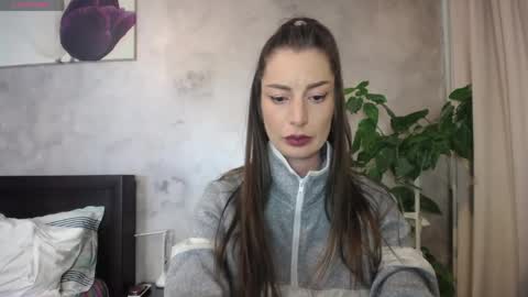 Snapshot of hotilia18 chatting on 2, 5, 2026 Lia online show from 2, 5, 2026