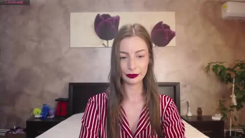 Snapshot of hotilia18 chatting on 27, 5, 2026 Lia online show from 27, 5, 2026
