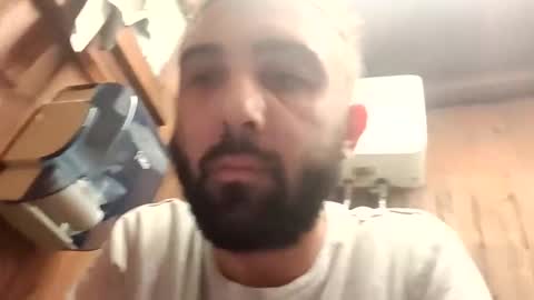 Snapshot of hotitalianboy218174 chatting on 26, 5, 2026 Italiaboy online show from 26, 5, 2026