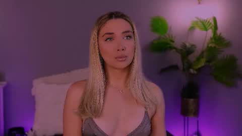 Snapshot of hotjessxx chatting on 24, 11, 2025 Maria online show from 24, 11, 2025