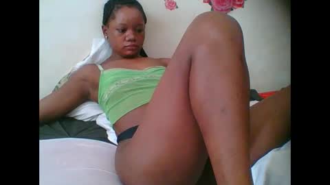 Snapshot of hotjeylee chatting on 25, 10, 2025 LOYCE online show from 25, 10, 2025