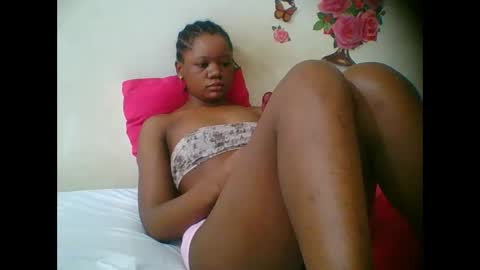 Snapshot of hotjeylee chatting on 6, 11, 2025 LOYCE online show from 6, 11, 2025