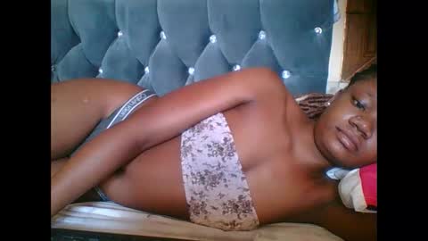 Snapshot of hotjeylee chatting on 10, 11, 2025 LOYCE online show from 10, 11, 2025