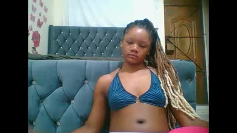 Snapshot of hotjeylee chatting on 10, 11, 2025 LOYCE online show from 10, 11, 2025