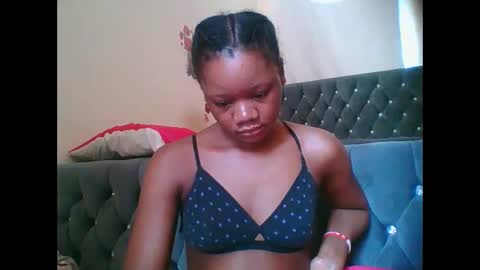 Snapshot of hotjeylee chatting on 16, 11, 2025 LOYCE online show from 16, 11, 2025