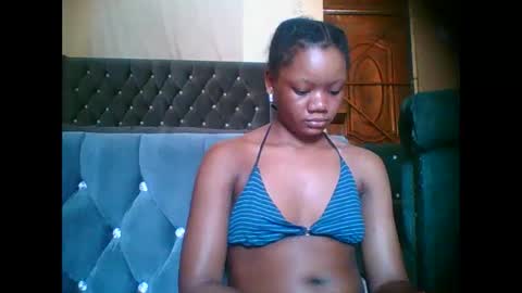 Snapshot of hotjeylee chatting on 17, 11, 2025 LOYCE online show from 17, 11, 2025