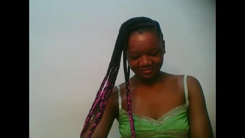 Snapshot of hotjeylee chatting on 24, 11, 2025 LOYCE online show from 24, 11, 2025