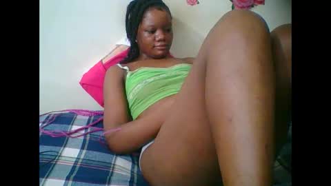 Snapshot of hotjeylee chatting on 30, 11, 2025 LOYCE online show from 30, 11, 2025