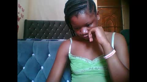 Snapshot of hotjeylee chatting on 30, 11, 2025 LOYCE online show from 30, 11, 2025