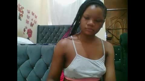 Snapshot of hotjeylee chatting on 2, 12, 2025 LOYCE online show from 2, 12, 2025