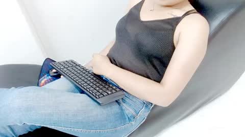 Snapshot of hotlatinaluna23 chatting on 1, 4, 2026 luna online show from 1, 4, 2026