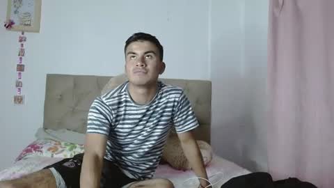 Snapshot of hotlatinduo74512 chatting on 19, 6, 2026 SG LoveCam online show from 19, 6, 2026