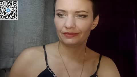 Snapshot of hotmamaqueen234 chatting on 13, 4, 2026 hotmamaqueen234 online show from 13, 4, 2026