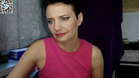 Snapshot of hotmamaqueen234 chatting on 17, 5, 2026 hotmamaqueen234 online show from 17, 5, 2026