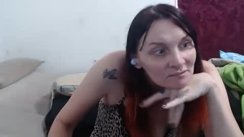 hotmodel1984 online show from 2, 10, 2025