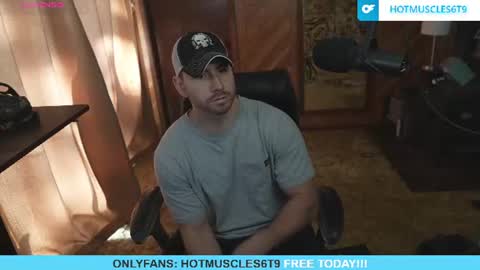 Snapshot of hotmuscles6t9 chatting on 18, 6, 2026 hotmuscles6t9 online show from 18, 6, 2026