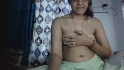 Snapshot of hotnsweetindian chatting on 28, 3, 2026 lola online show from 28, 3, 2026