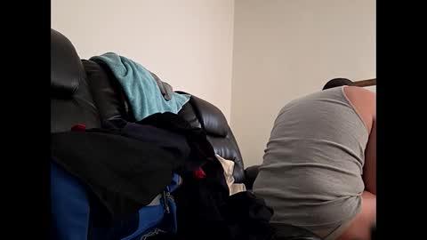 hotrox6942 online show from 14, 4, 2026