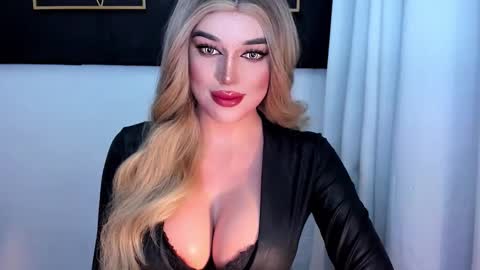 Snapshot of hotstellacumxxx chatting on 5, 3, 2026 STELLA online show from 5, 3, 2026