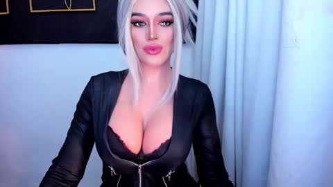 Snapshot of hotstellacumxxx chatting on 10, 3, 2026 STELLA online show from 10, 3, 2026