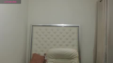 Eryka online show from 3, 2, 2025