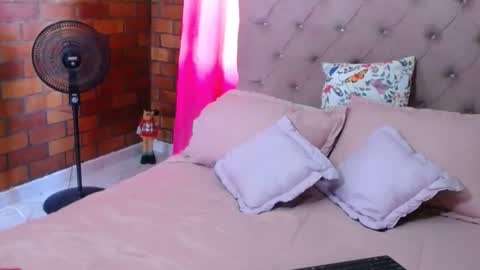 Snapshot of hottasttywoman chatting on 25, 11, 2025 victorya karolyna online show from 25, 11, 2025